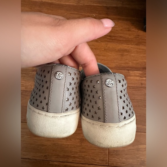 Micheal Kors Star Shoes - Picture 5 of 7